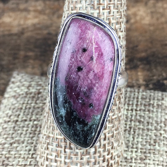 Ruby in Zoisite Stone Ring Size 8.5 - 8.75 - Picture 13 of 13